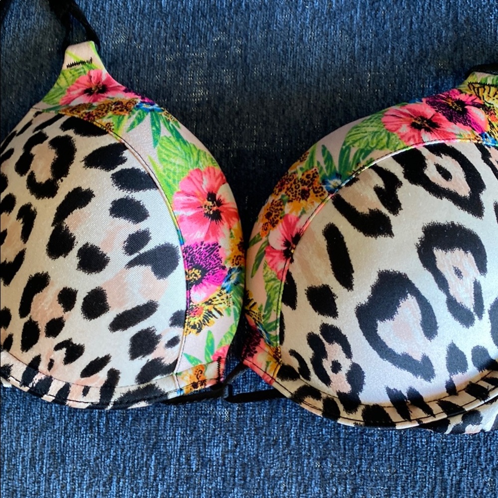 Leopard Print Bikini Top with Floral Accents - Picture 4 of 4